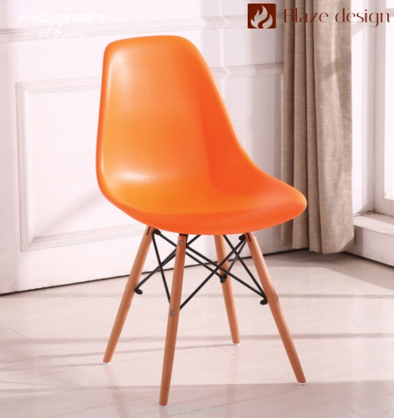 Ghế nhựa Eames chân gỗ
