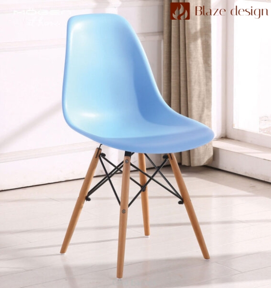 ghe-nhua-eames-chan-go